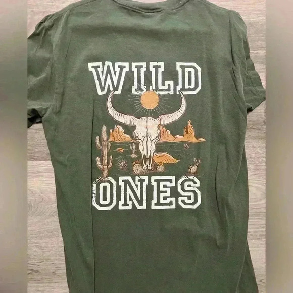 Comfort Colors Tops - Cowgirls don’t cry T-shirt (New w/out tag)